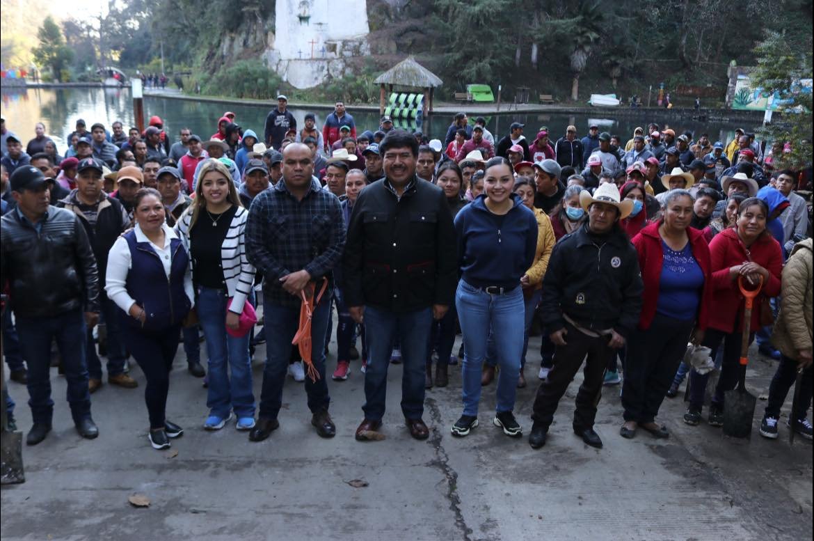 Imagen destacada de: Con gran entusiasmo, se recibio la visita del Secretario de Bienestar, Arquitecto Javier Aquino Limó