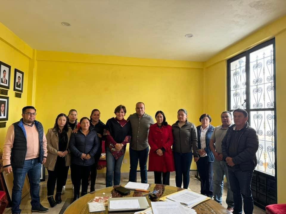 Imagen destacada de: Reunión de trabajo con la Dip. local Dtto. 06, Floricel González. 