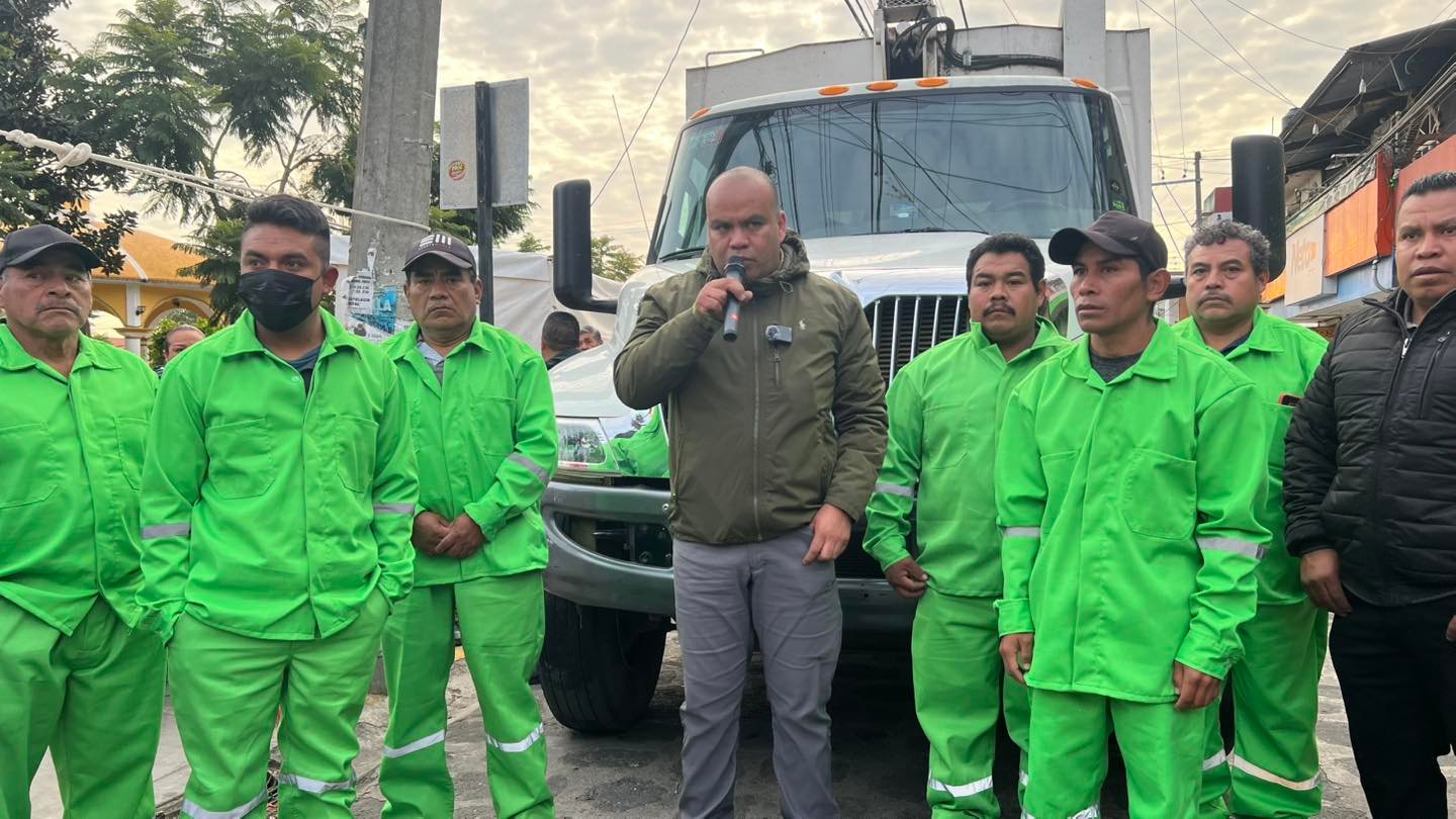 Imagen destacada de: Banderazo de inicio de actividades de la recolección de basura en nuestro municipio.