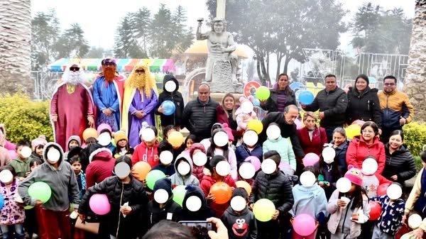 Imagen destacada de: El H. Ayuntamiento Municipal de Chignautla, festejó el día de Los Reyes Magos a niños de Municipio